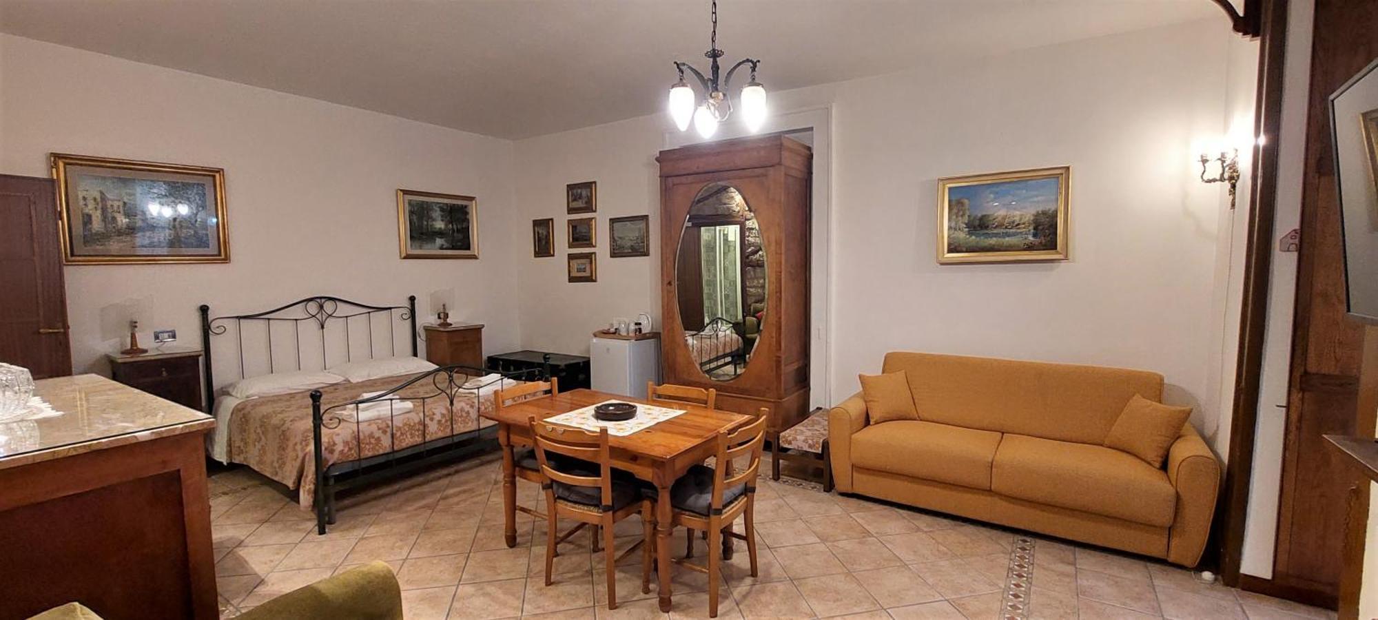 Casa Cesira Incentro Otel Napoli Oda fotoğraf
